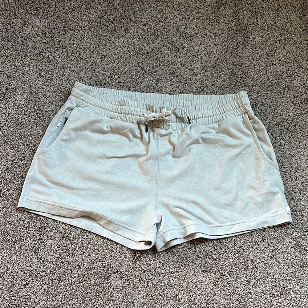 Vuori Tan Athletic Shorts Elastic Waistband